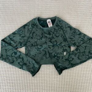 Gymshark Adapt Seamless Long Sleeve Cropped Top